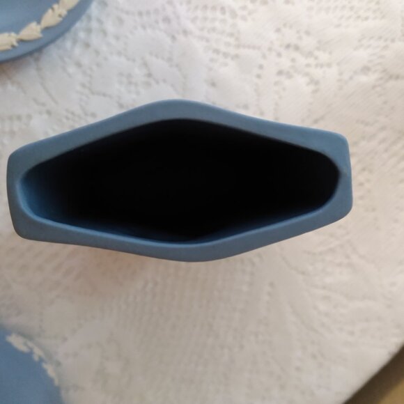 Vase & urn - Picture 9 of 14